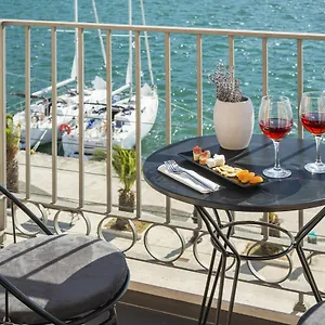 Apart-hotel Marina